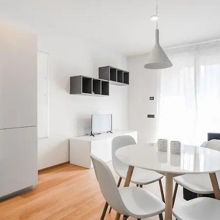 Italianway - Lazzaro Papi 14 B Milano